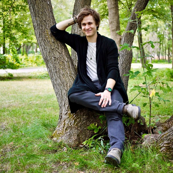 Meet your Posher, Blake - Picture 1 of 1